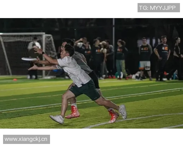 杭州飞盘队与深圳飞盘队赛后复盘分析意识碰撞与战术对决 杭州飞盘队与深圳飞盘队赛后复盘分析意识碰撞与战术对决