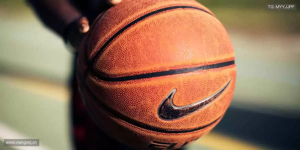 📱 边看边聊,弹幕刷屏,互动赢好礼!